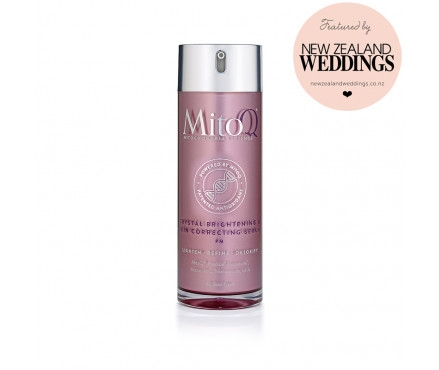 Frontansicht der Glasverpackung von MitoQ® - Crystal Brightening & Skin Correcting Nachtserum - 30 ml